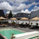 rieten parasol zwevend
