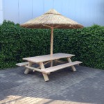 picknickbank met rieten parasol 280 cm