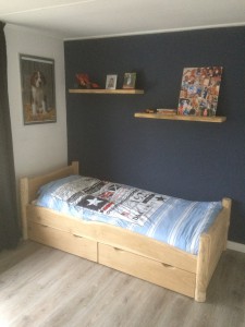 eikenhouten bed