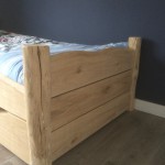 eikenhouten bed