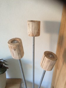 staande lamp van eikenhout