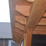 houten veranda met schuur